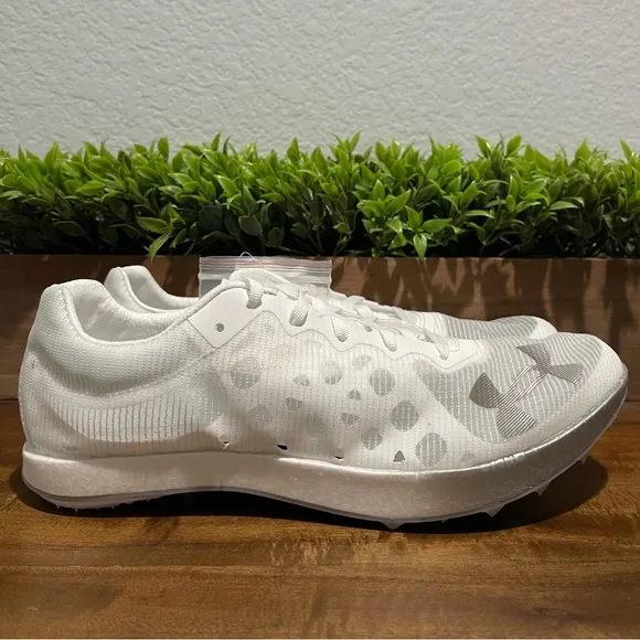 Under Armour Shakedown Elite Breeze White Track Spikes 3027568-100 Men’s Size 11