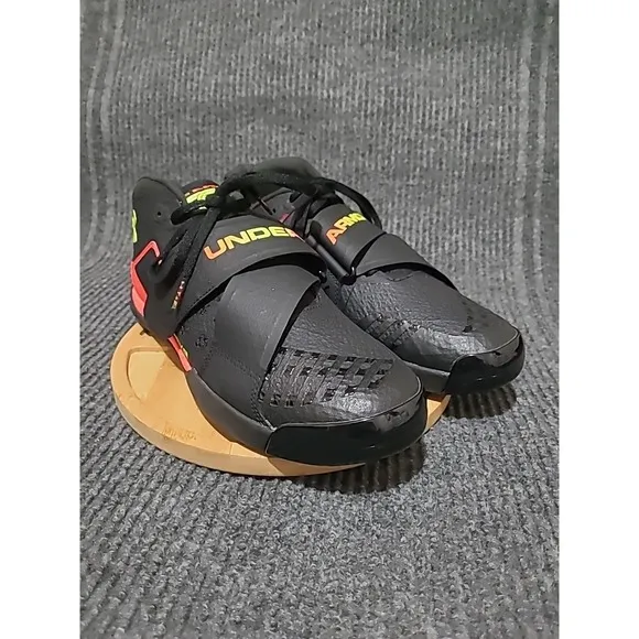 Under Armour Track Shoes Men's Size 11 Black Silencer Javelin HOVR Wrench NEW