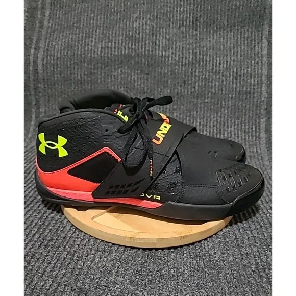 Under Armour Track Shoes Men's Size 11 Black Silencer Javelin HOVR Wrench NEW