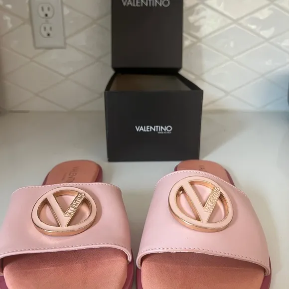 Valentino shoes! Garavani logo slides pink leather sandals, women size 38, Italy