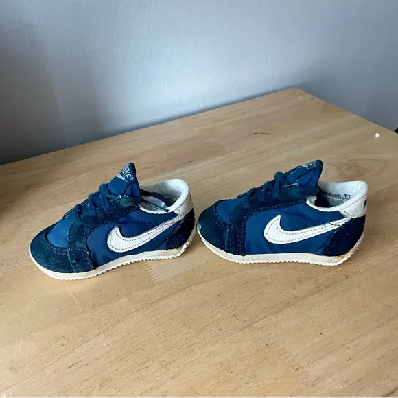 Vintage 80s Nike Navy blue swoosh track Cortez infant shoes sz 3