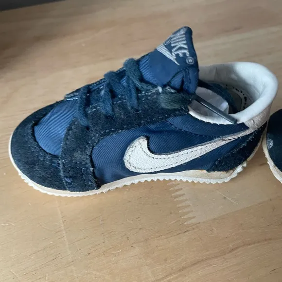 Vintage 80s Nike Navy blue swoosh track Cortez infant shoes sz 3