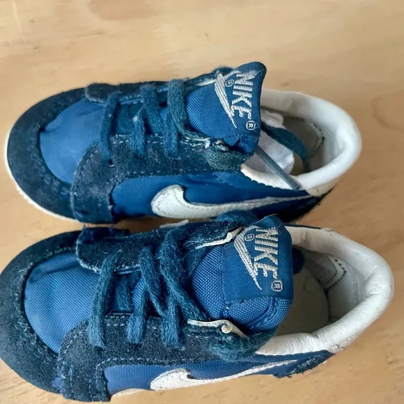 Vintage 80s Nike Navy blue swoosh track Cortez infant shoes sz 3