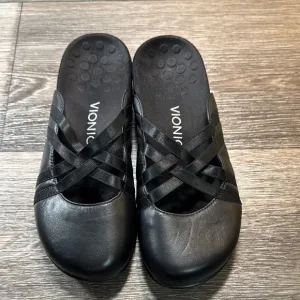 Vionic Black Leather Mules with Criss-Cross Straps woman’s size 7 (b104)