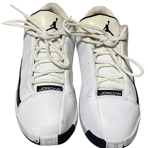 White Air Jordan Te 2_ boys size 3