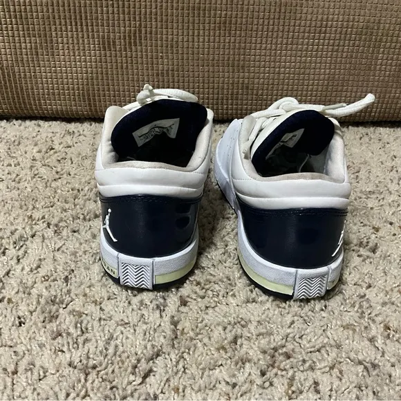 White Air Jordan Te 2_ boys size 3