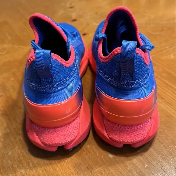 Women’s Under Armour HOVR Phantom SE Running Shoes 3022550-400 Size 7 NEW